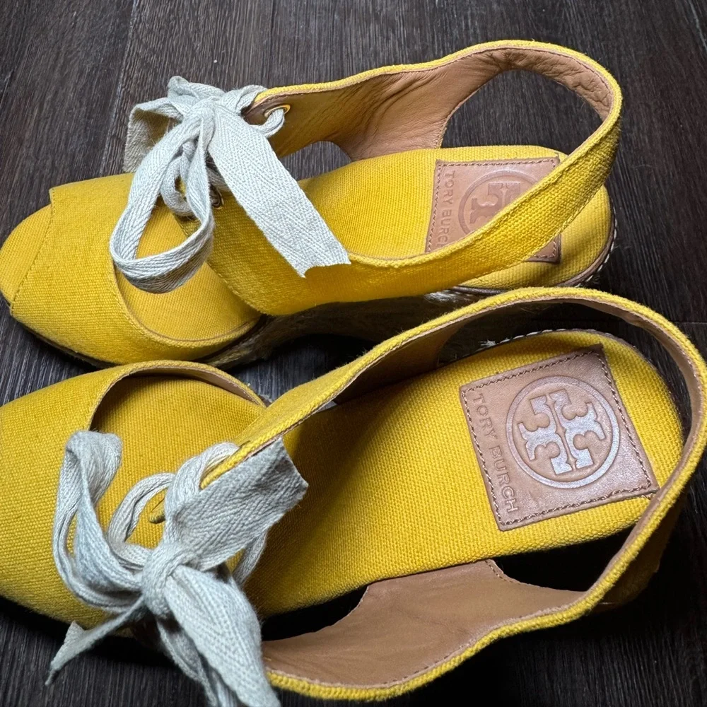 Tory Burch Linley size 9 yellow & tan Espadrille Wedge shoes